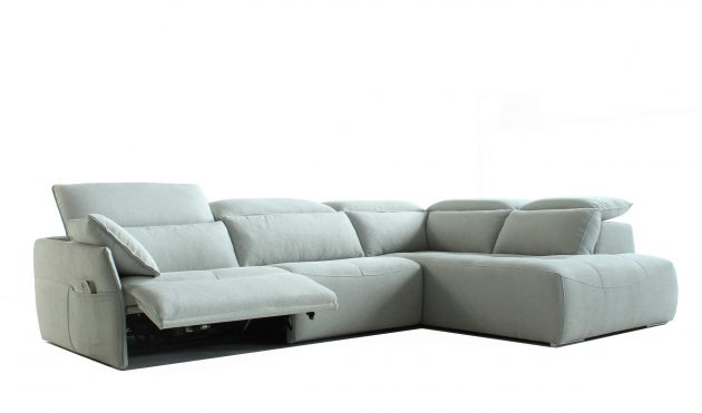Reus Gray Sectional Sofa Right Bumper with 2 Power Recliners